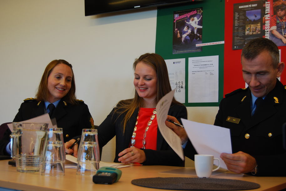 Signering av kontrakt Signering av kontrakt