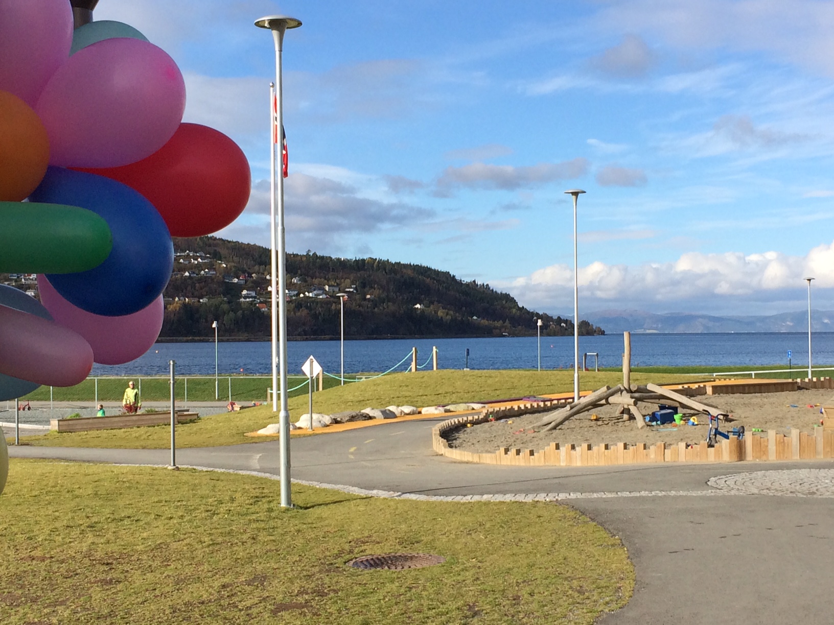 Bilde av Sandfjæra barnehage utendørs