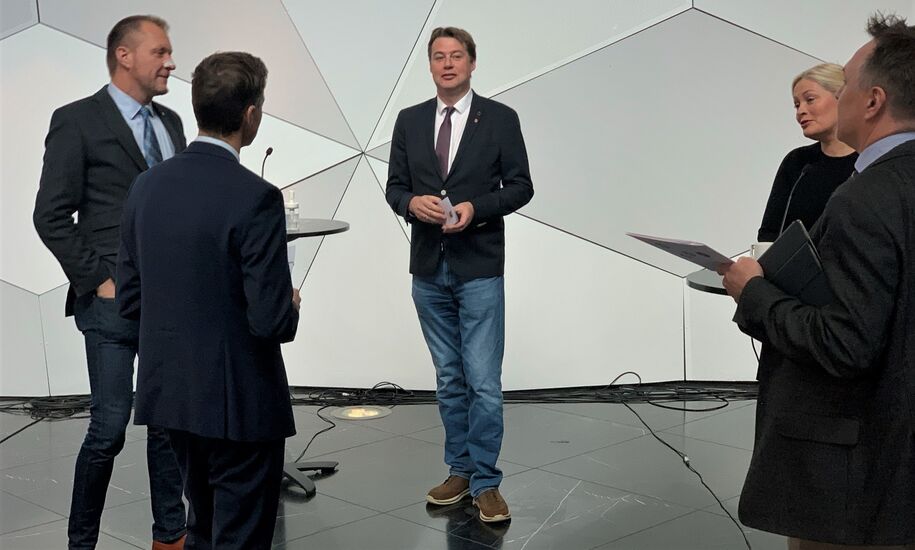 Bilde av ordfører Trond Hoseth i forbindelse med signering av tilleggsavtale til byvekstavtalen, i Trondheism.